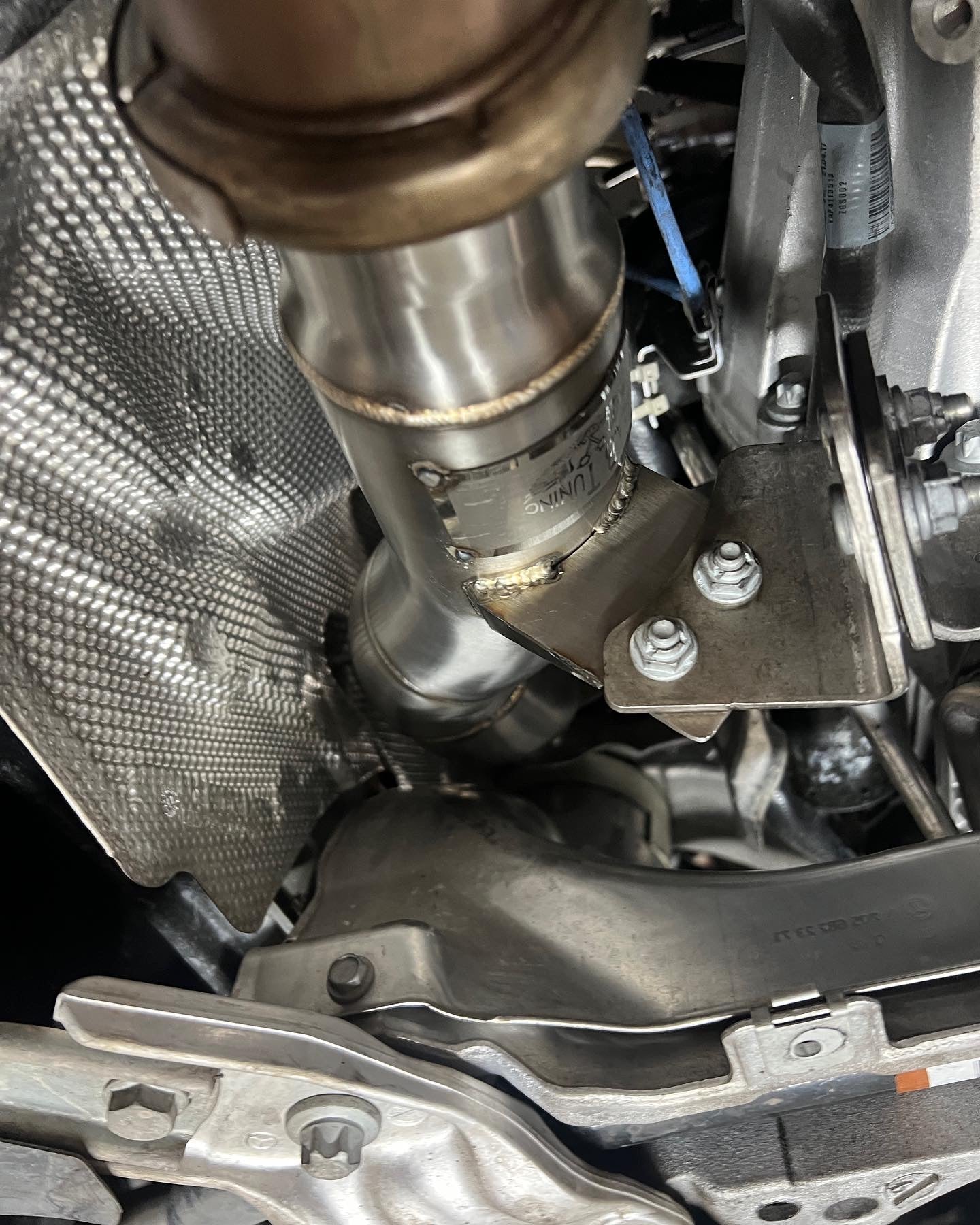 2015- 2020 Mercedes C43 -Downpipe RHD